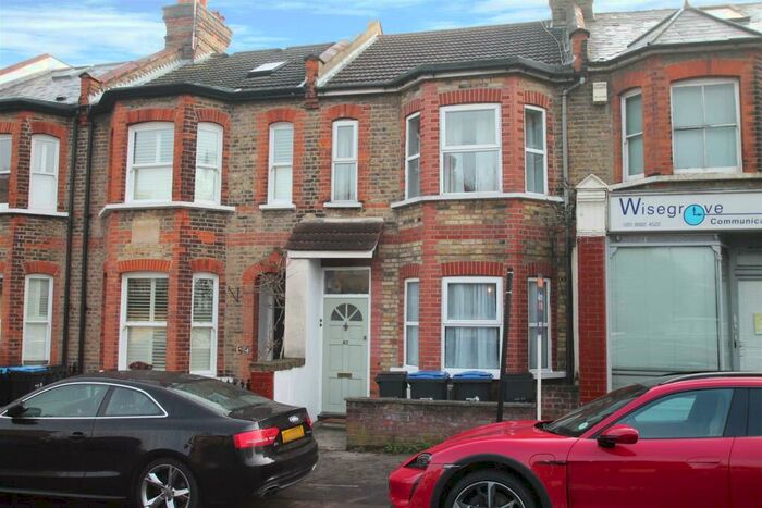 1 Bedroom Flat To Rent In Hoppers Road, Winchmore Hill, N21