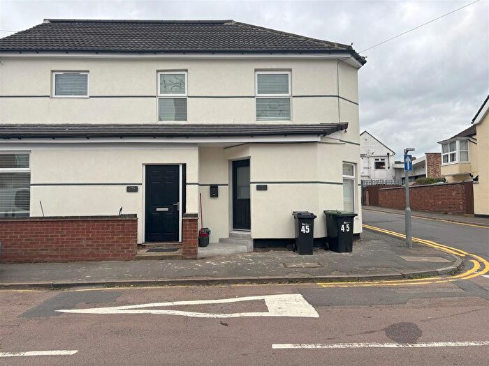 1 Bedroom Flat To Rent In Moor Road, Rushden, NN10