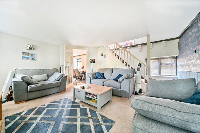 3 Bedroom Barn Conversion For Sale In Rocombe Court, Stokeinteignhead, TQ12