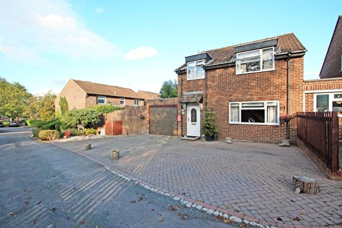 4 Bedroom Link Detached House For Sale In Sevenfields, Highworth, Swindon, SN6