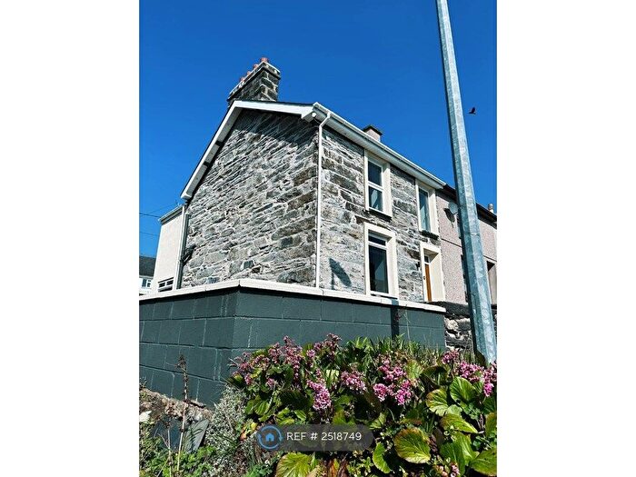 4 Bedroom End Of Terrace House To Rent In Osmond Lane, Porthmadog, LL49