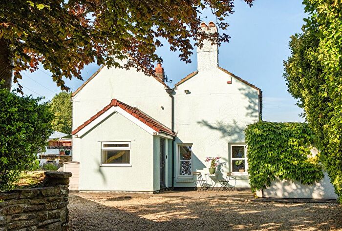3 Bedroom Semi-Detached House For Sale In Parkwall Road, Bristol, Gloucestershire, BS30