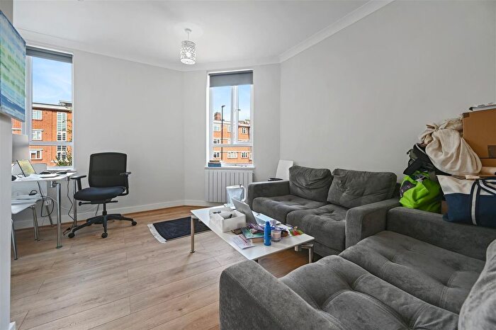 1 Bedroom Flat To Rent In The Vale, London, W3