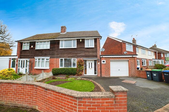 3 Bedroom Semi Detached House For Sale In Bingham Avenue, Sutton-In-Ashfield, Nottinghamshire, NG17