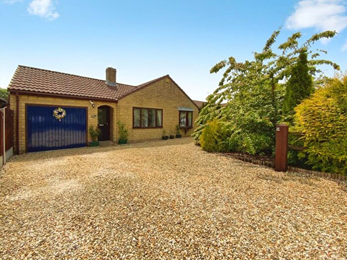 3 Bedroom Detached Bungalow For Sale In Green Man Road, Navenby, LN5