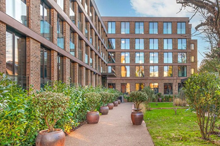 Studio To Rent In Dandi Brondesbury, Brondesbury, London, NW2