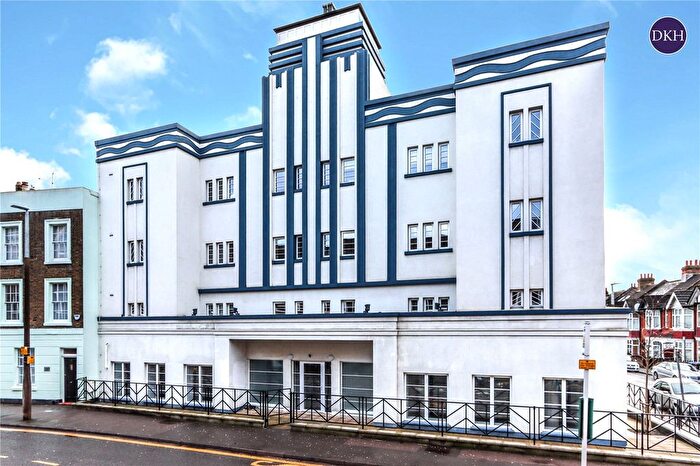 1 Bedroom Flat For Sale In Granville Road, Watford, Hertfordshire, WD18