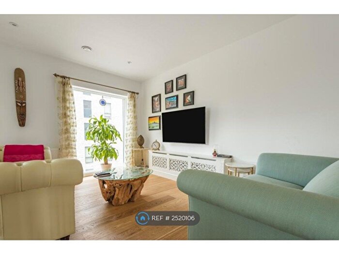 2 Bedroom Flat To Rent In Chichester Lodge, London, SE10