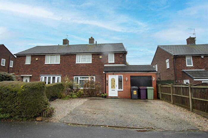 3 Bedroom Semi-Detached House For Sale In Heather Avenue, Heath, Chesterfield, S44