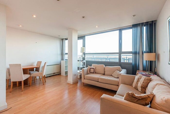 2 Bedroom Flat For Sale In New Park Road, Brixton, SW2