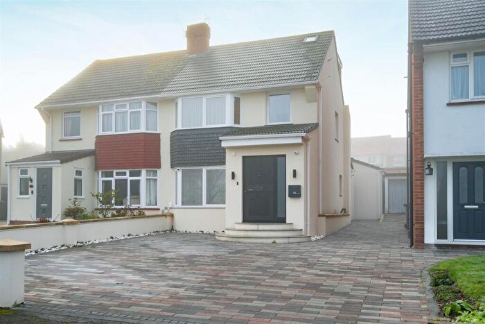 4 Bedroom Semi Detached House For Sale In Greenacre, Windsor, SL4