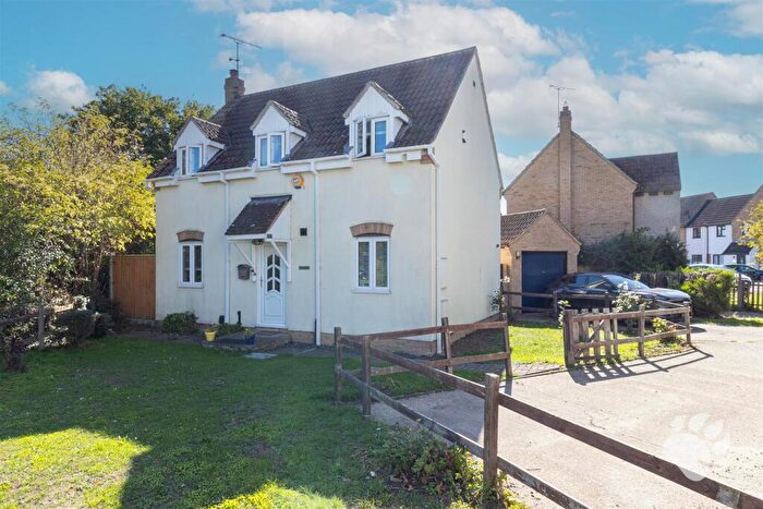 4 Bedroom Detached House For Sale In Woodberry Road, Shotgate, SS11