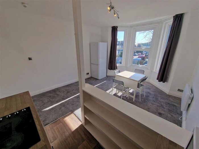 1 Bedroom Flat To Rent In Boscombe, Bournemouth, BH1