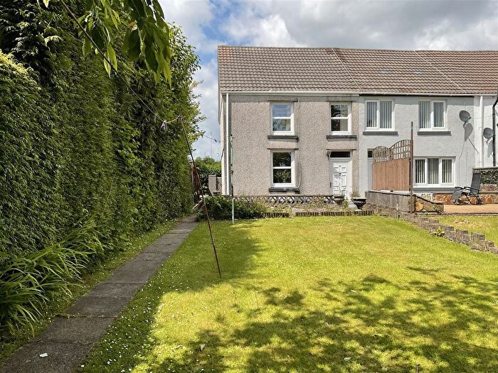 3 Bedroom End Of Terrace House For Sale In Gate Road, Penygroes, Llanelli, SA14