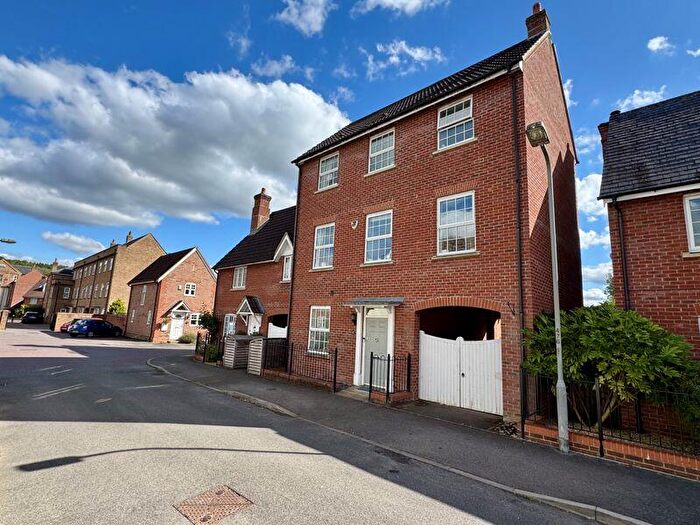 4 Bedroom Detached House For Sale In Patterson Court - Stunning Family Home, HP10