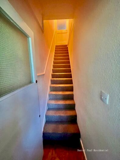 1 Bedroom Flat To Rent In Midhurst Road, London, W13