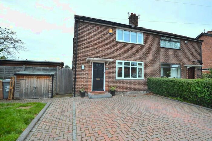 3 Bedroom Semi-Detached House To Rent In Worthington Road, Sale, M33