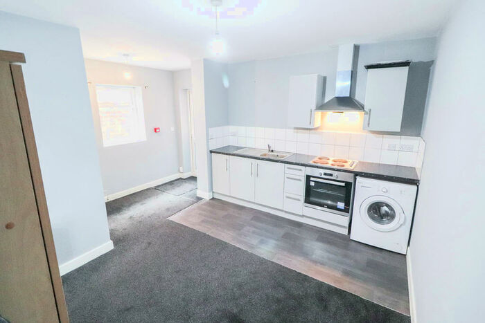 1 Bedroom Flat To Rent In Foleshill Road, Coventry, CV6