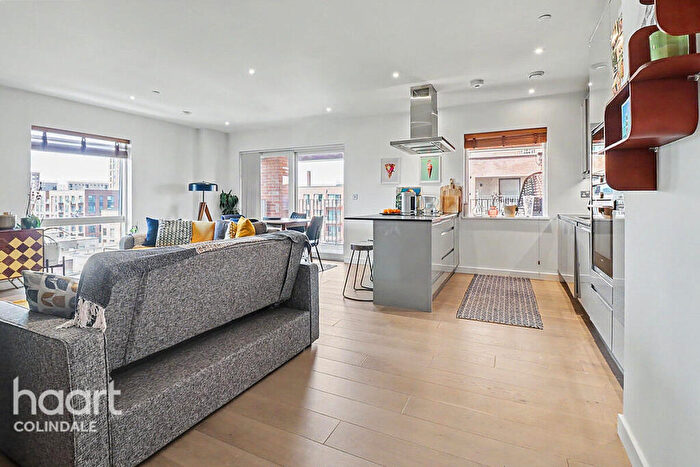 3 Bedroom Apartment For Sale In Quarrion House, Thonrey Close, NW9
