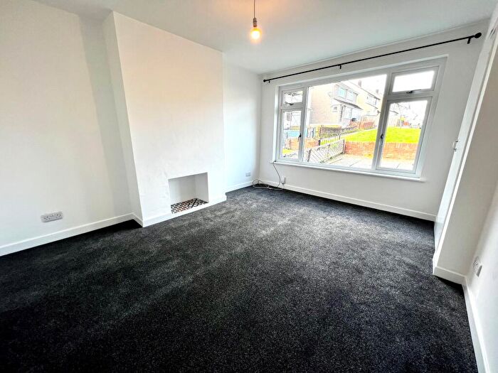 2 Bedroom House To Rent In Fairlyn Drive, Kingswood, Bristol, BS15