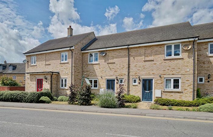 3 Bedroom Terraced House To Rent In Sunderland Road, Sandy, SG19