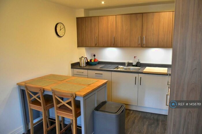 2 Bedroom Flat To Rent In Warstone Lane, Birmingham, B18