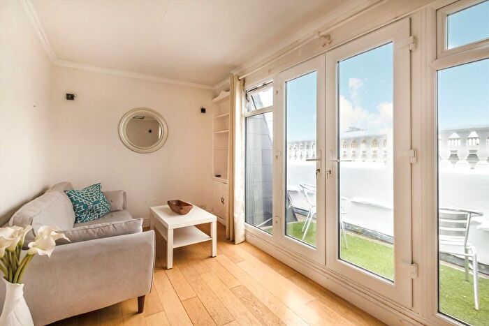 1 Bedroom Flat To Rent In Fairholme Road, London, W14