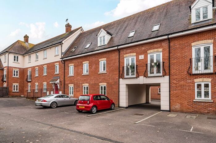 3 Bedroom Flat For Sale In Veale Drive, Exeter, EX2