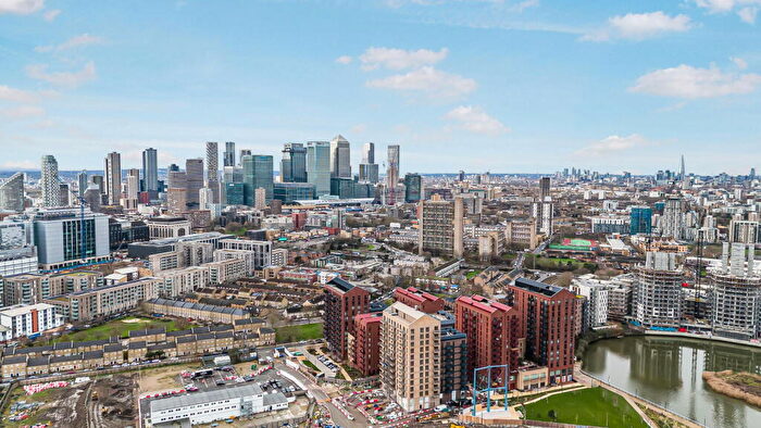 1 Bedroom Apartment For Sale In Poplar Riverside, E14