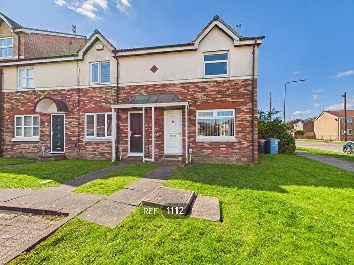 3 Bedroom End Of Terrace House To Rent In Kilton Court, Howdale Road, HU8