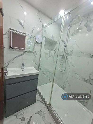 2 Bedroom Maisonette To Rent In Constable Avenue, Leicester, LE4