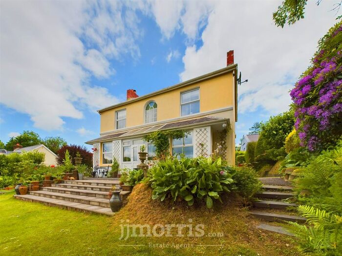 4 Bedroom Detached House For Sale In Cwmfelin Mynach, Whitland, SA34