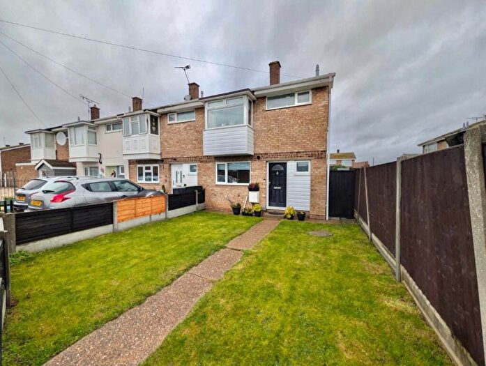 3 Bedroom End Of Terrace House For Sale In Ambleside Walk, Canvey Island, SS8