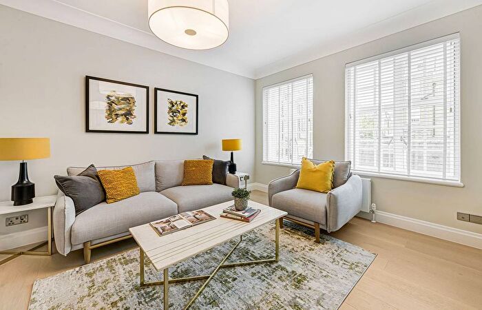 2 Bedroom Flat To Rent In Stafford Court, High Street Kensington, London, W8