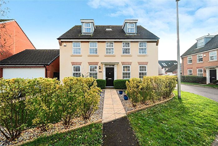 5 Bedroom Detached House For Sale In Hill Barton Vale, Exeter, EX1