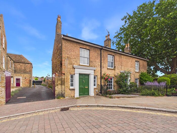 3 Bedroom Semi Detached House To Rent In St. Marys Street, Ely, CB7