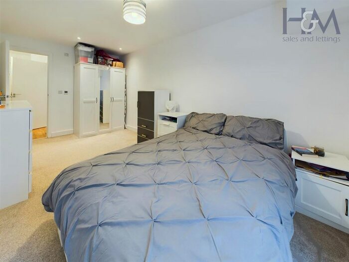 1 Bedroom Flat For Sale In Mulberry House, Park Place, Stevenage, Bf., SG1