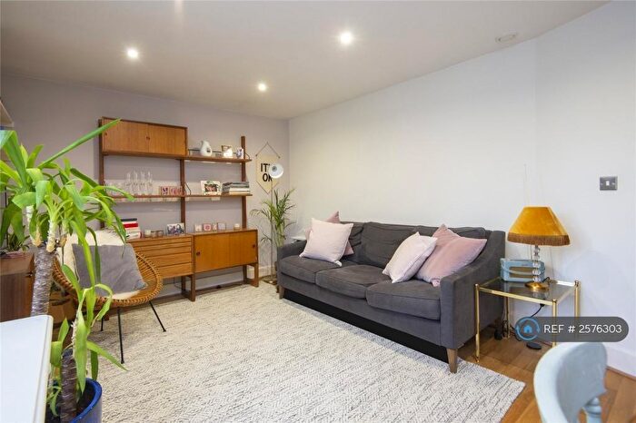 1 Bedroom Flat To Rent In Cadogan Terrace, London, E9