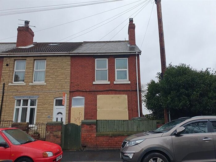 2 Bedroom Maisonette For Sale In Gardens Lane, Conisbrough, Doncaster, DN12