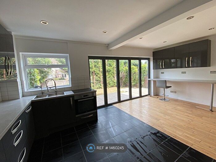 3 Bedroom Semi-Detached House To Rent In Brewsters Close, Nottinghamshire, NG13