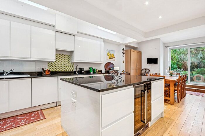 5 Bedroom Terraced House For Sale In Pentland Street, SW18