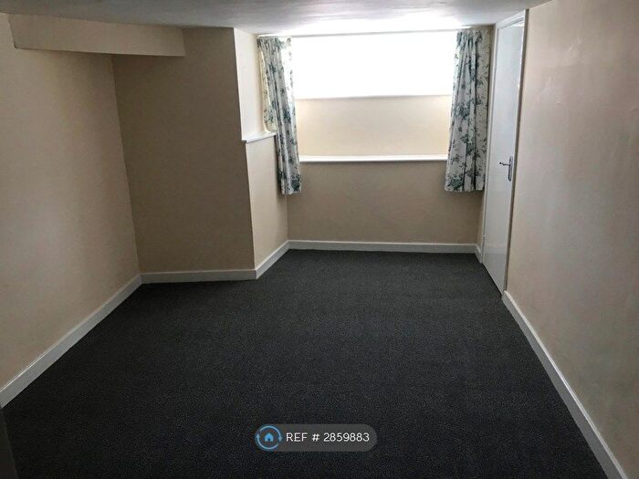 1 Bedroom Flat To Rent In East Parade, Harrogate, HG1