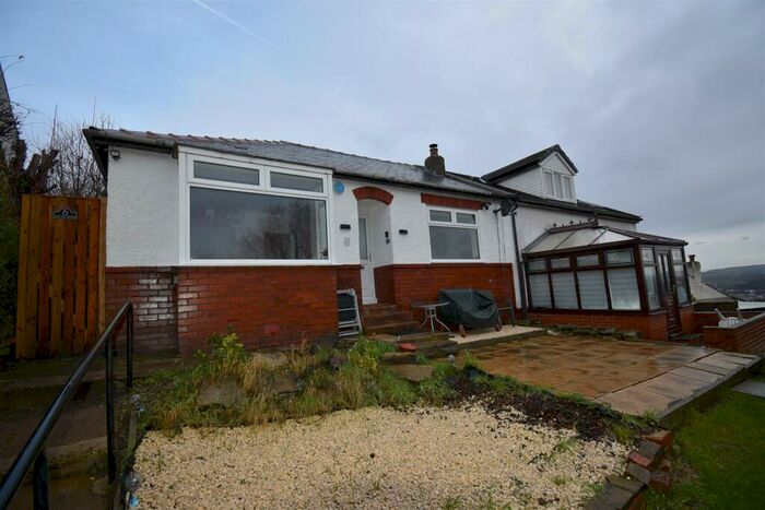 1 Bedroom Bungalow To Rent In Brayside Avenue, Cowcliffe, Huddersfield, HD2