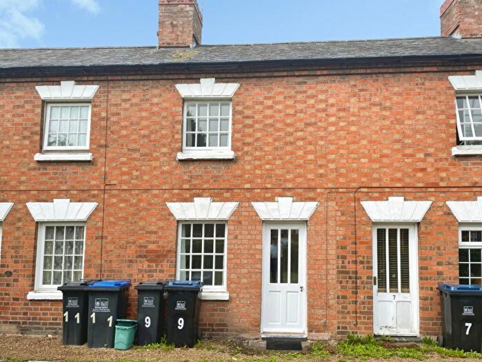 2 Bedroom House To Rent In Shipston Road, Stratford-upon-Avon, CV37