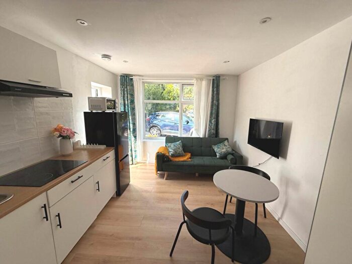 Studio To Rent In Studio Flat, Stanhope Road, Reading, RG2