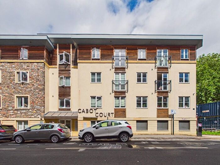 1 Bedroom Flat For Sale In Braggs Lane, Bristol, BS2
