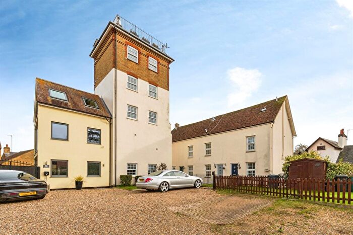 2 Bedroom Mews For Sale In The Maltings, Walkern, Stevenage, SG2