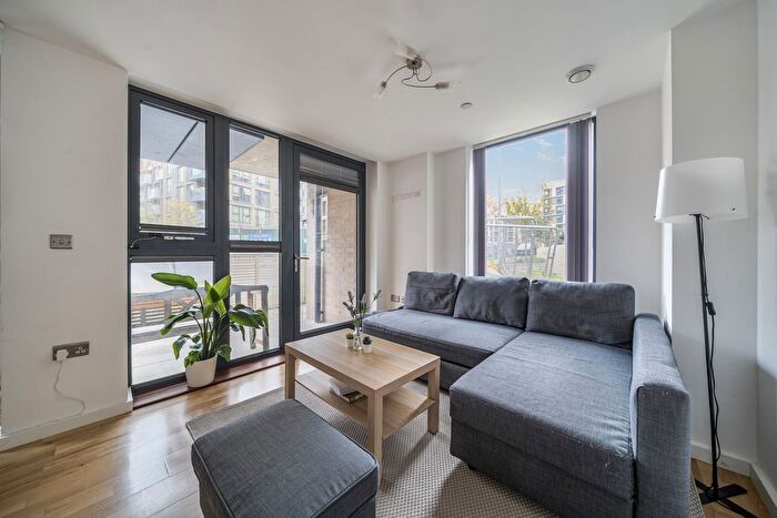 2 Bedroom Flat For Sale In Parkside Avenue, London, SE10