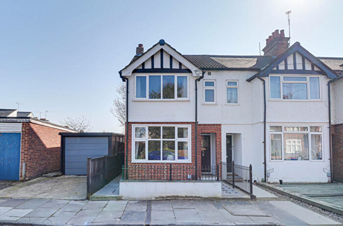 3 Bedroom End Of Terrace House For Sale In St. Julians Road, St. Albans, Hertfordshire, AL1