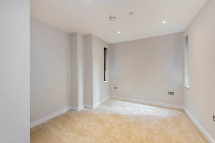 2 Bedroom Apartment To Rent In Finchley Road, London, NW3